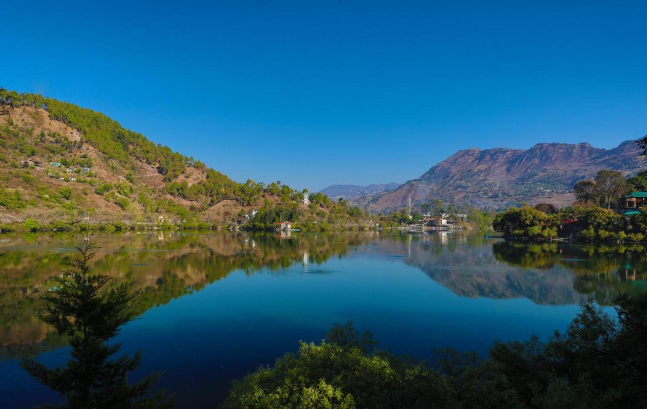 The Lake Resort Naukuchiatal Eksteriør bilde