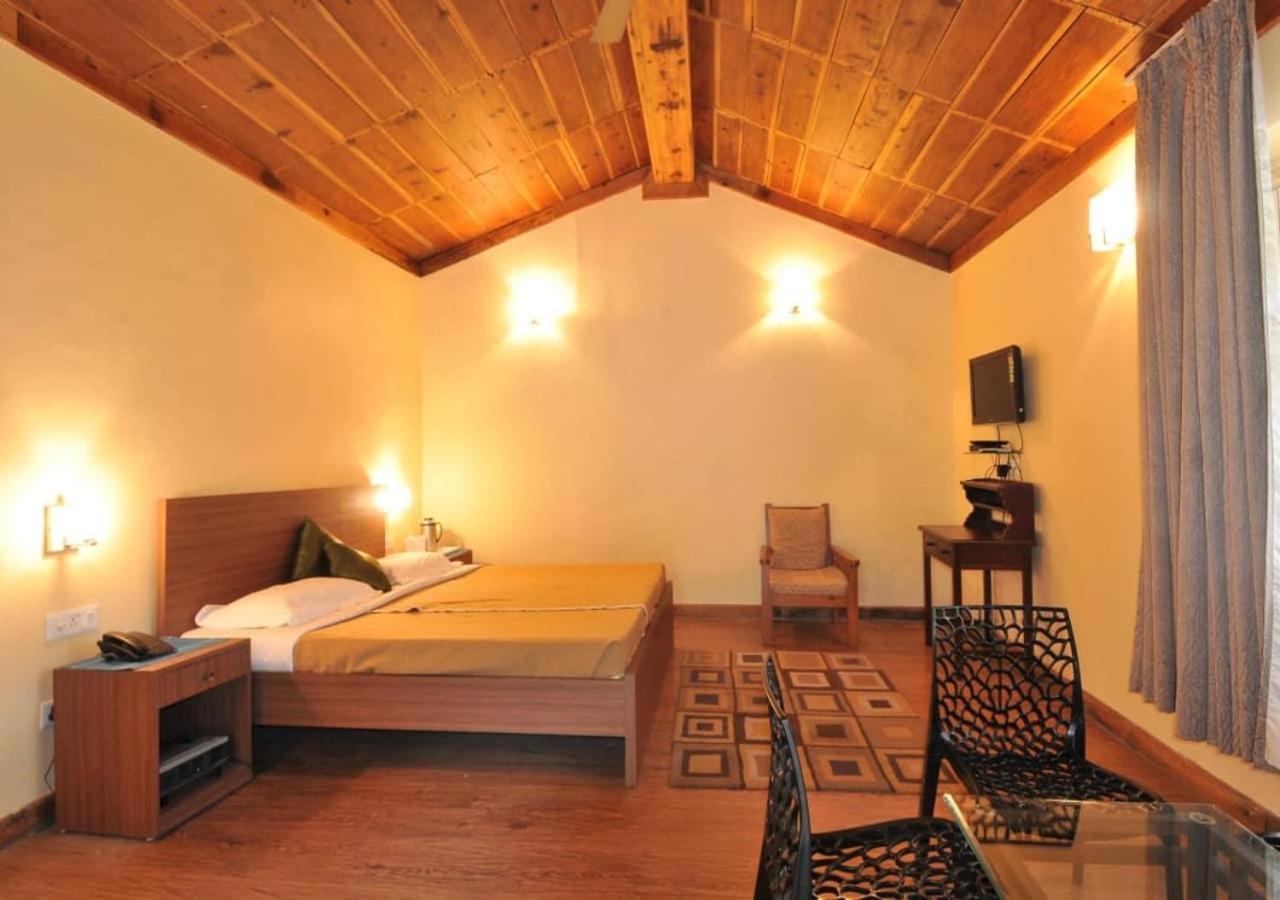 The Lake Resort Naukuchiatal Eksteriør bilde